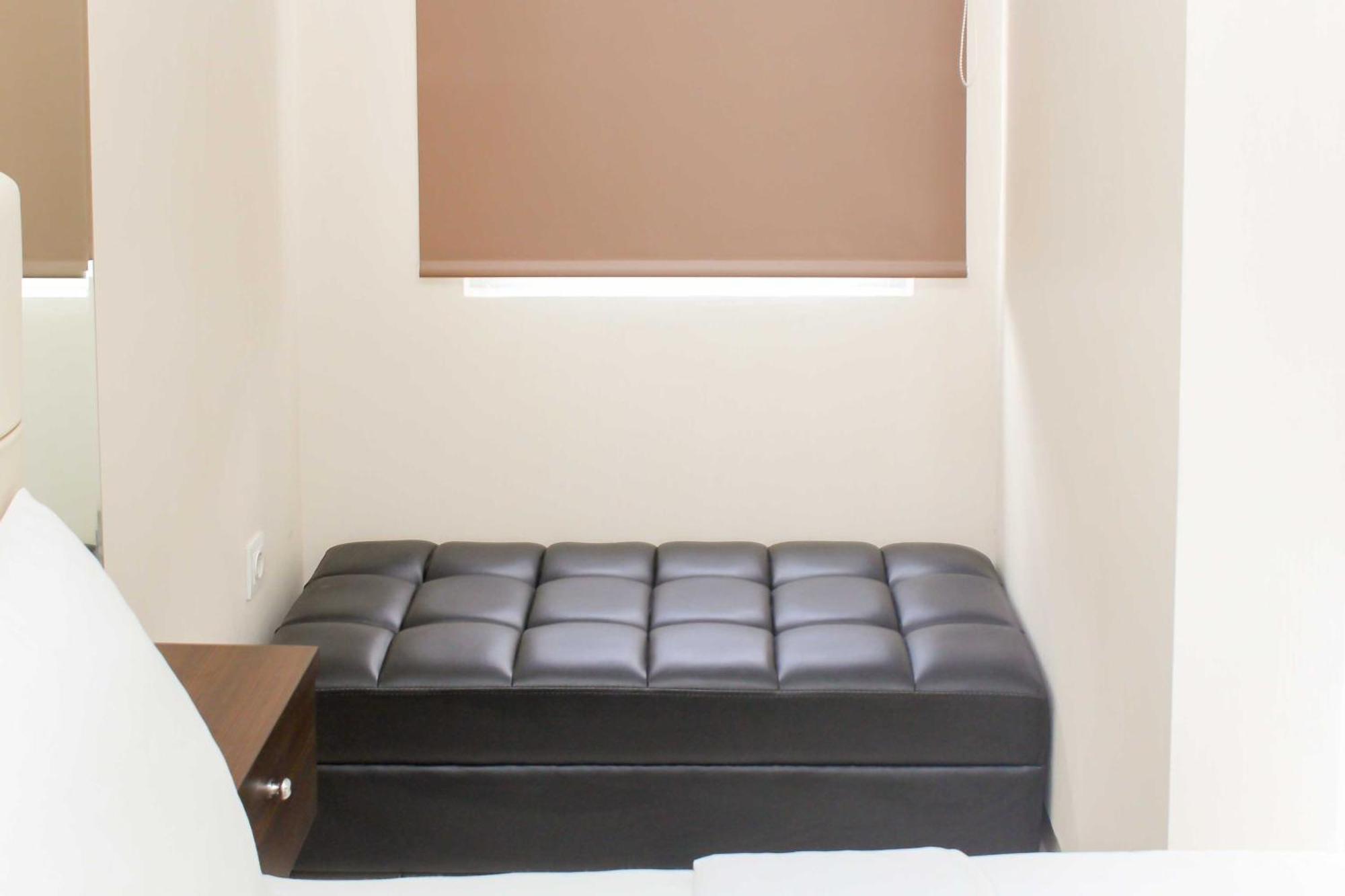 Minimalist And Comfort Living Springlake Summarecon By Travelio Apartemen
