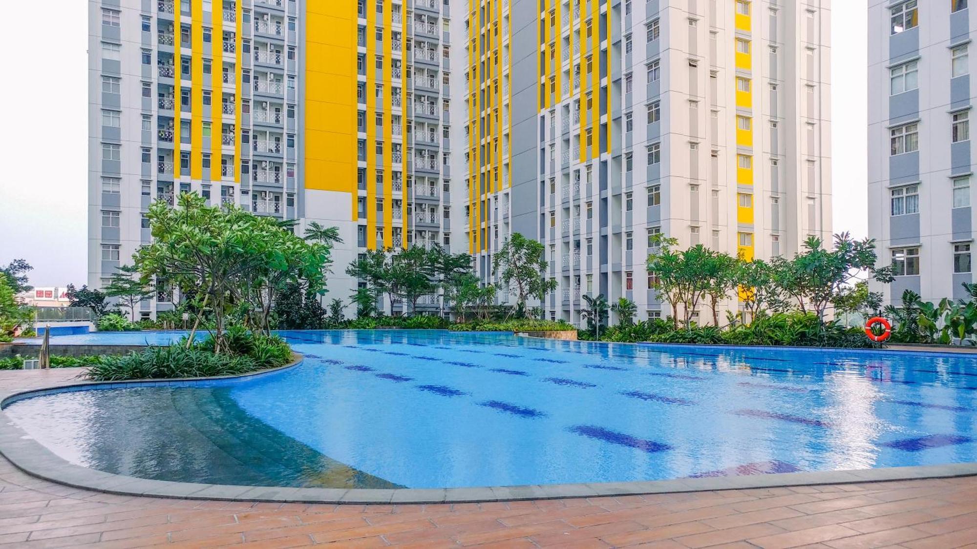Minimalist And Comfort Living Springlake Summarecon By Travelio Apartemen *
