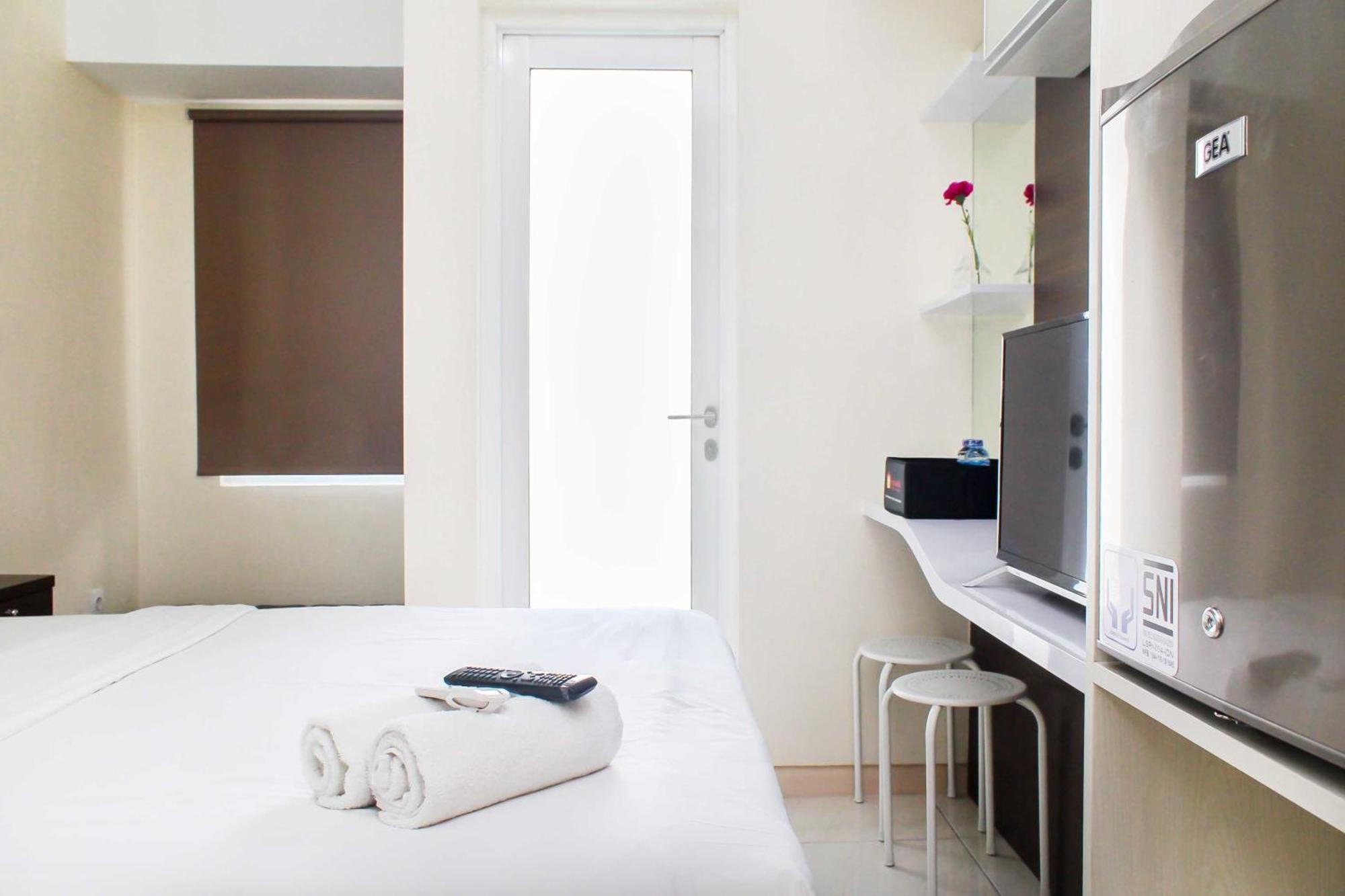 Minimalist And Comfort Living Springlake Summarecon By Travelio Bekasi