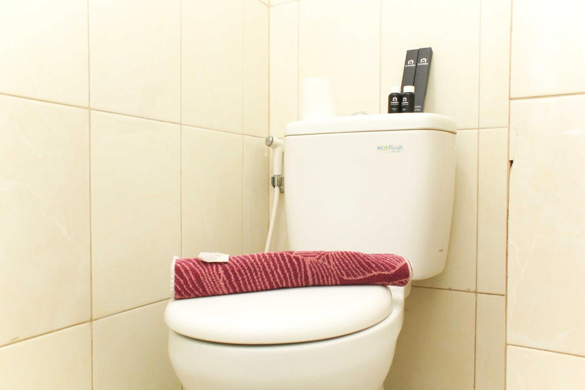 Minimalist And Comfort Living Springlake Summarecon By Travelio Apartemen *